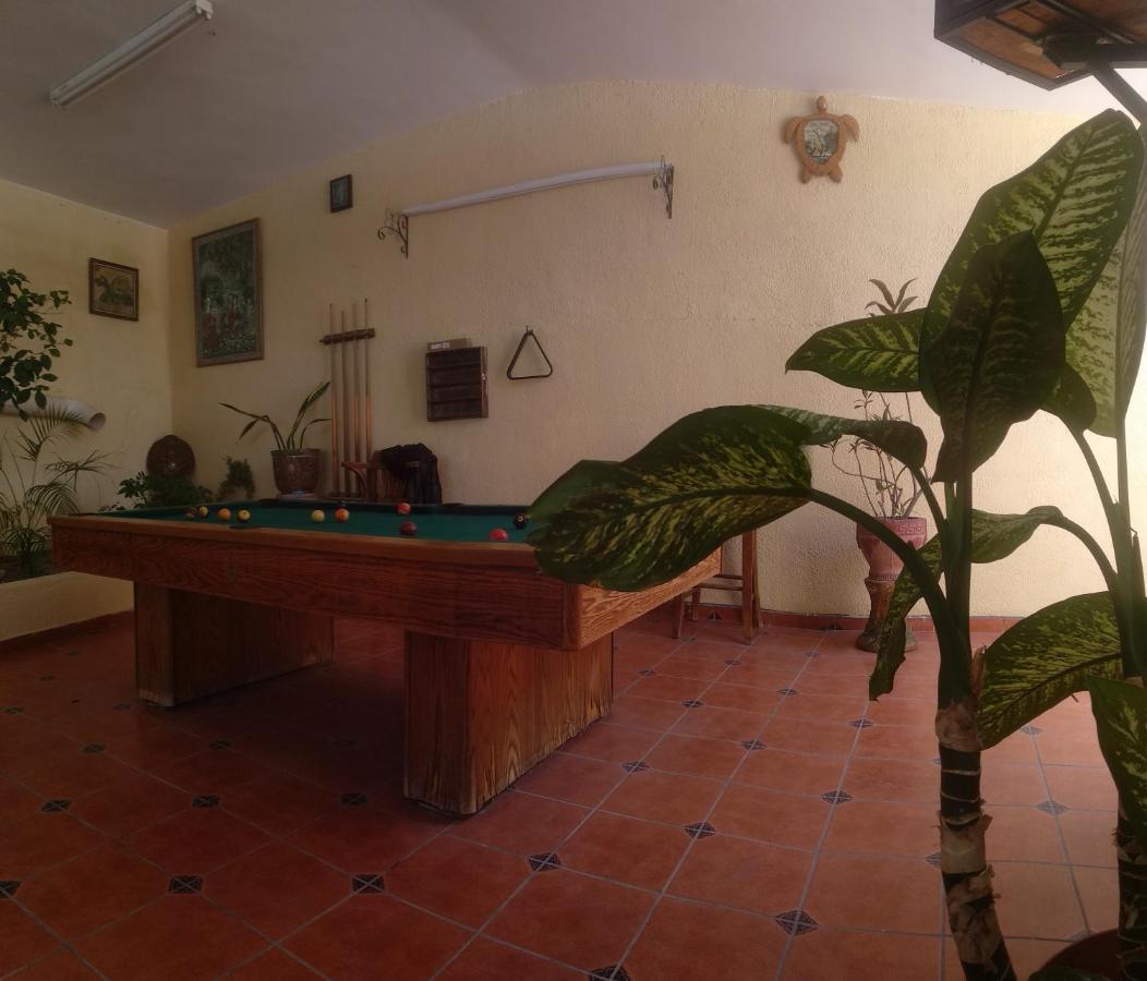 Room In Guest Room - Padrinos Hostal La Paz Full House Exterior photo