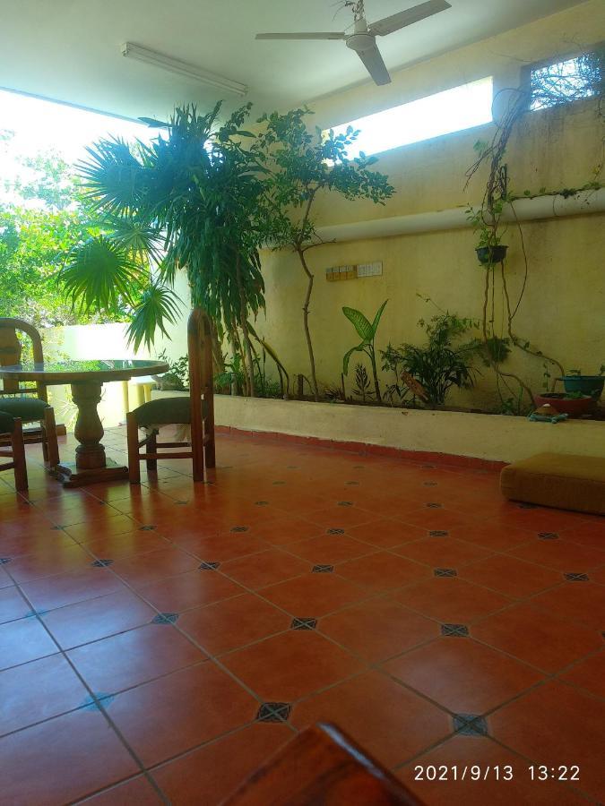 Room In Guest Room - Padrinos Hostal La Paz Full House Exterior photo