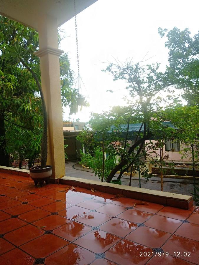 Room In Guest Room - Padrinos Hostal La Paz Full House Exterior photo